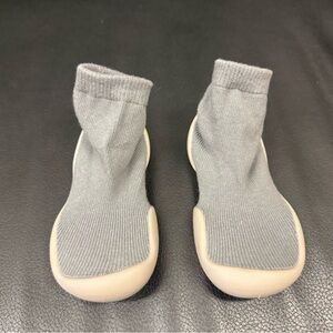 New Tiny Explorings Gray Kids Slip-On
Walking Shoes